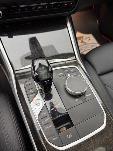 BMW 320-10