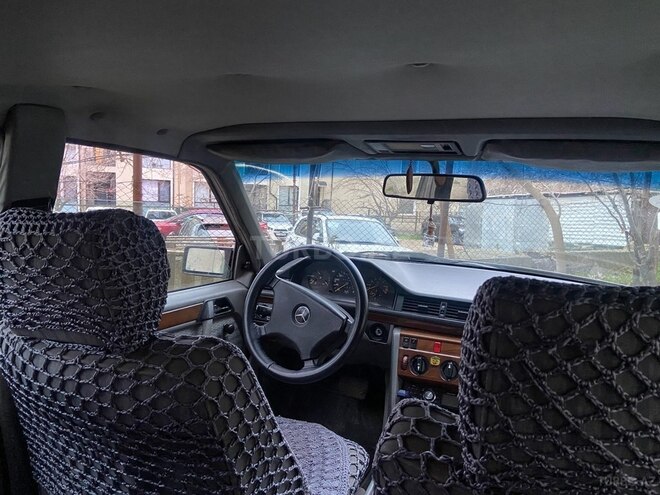 Mercedes E 200 1992, 410,000 km - 2.0 l - Bakı