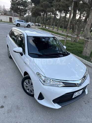 Toyota Corolla Fielder-4
