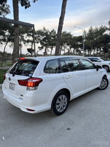 Toyota Corolla Fielder-8