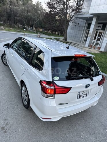 Toyota Corolla Fielder-10