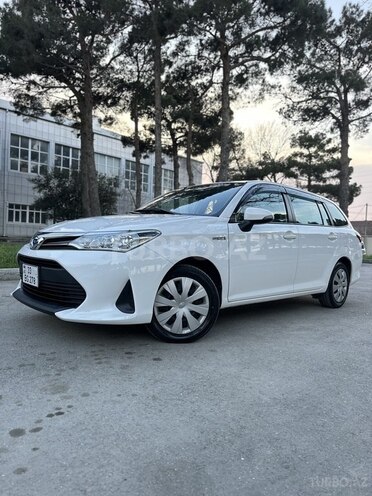Toyota Corolla Fielder-5
