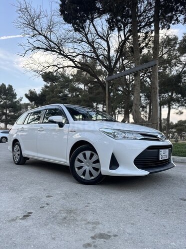 Toyota Corolla Fielder-3