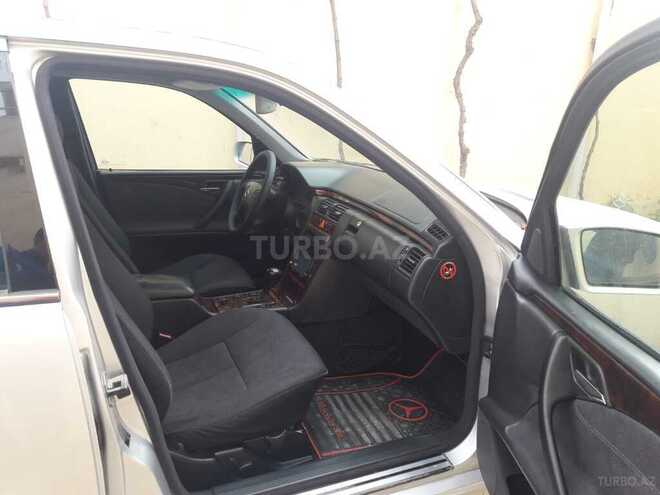Mercedes E 220 d 2001, 570,000 km - 2.2 l - Bakı