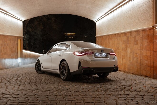 BMW i4 2022, 23,000 km - 0.0 l - Bakı