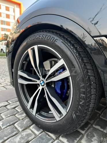 BMW X7-16