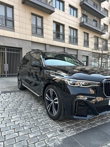 BMW X7-7