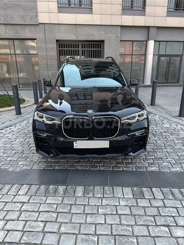 BMW X7-1
