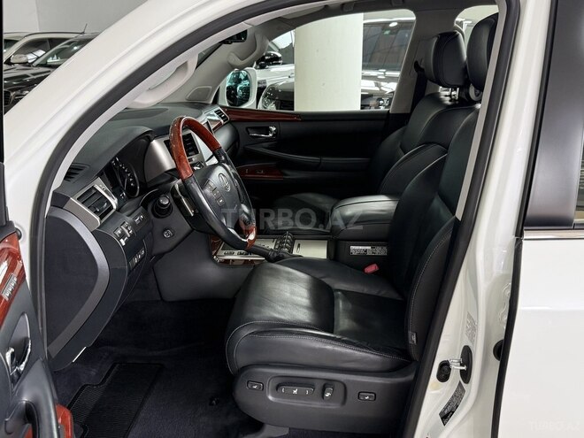 Lexus LX 570 2013, 100,000 km - 5.7 l - Bakı
