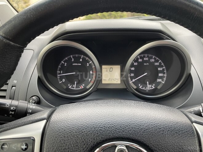 Toyota Land Cruiser Prado 2014, 234,000 km - 2.7 l - Bakı