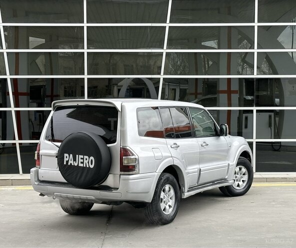Mitsubishi Pajero-14