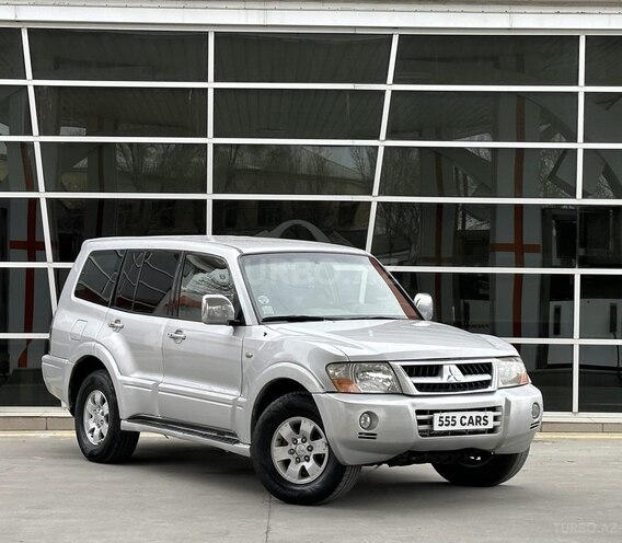 Mitsubishi Pajero-6