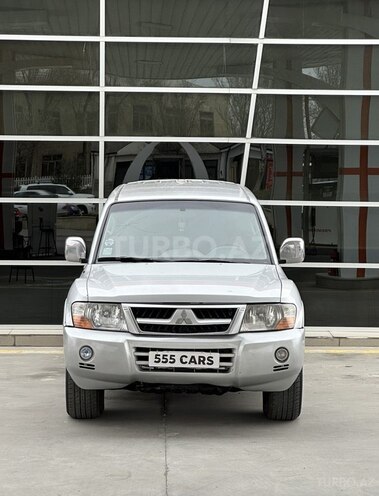 Mitsubishi Pajero-21