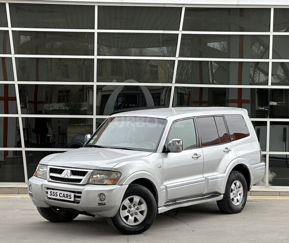 Mitsubishi Pajero-4