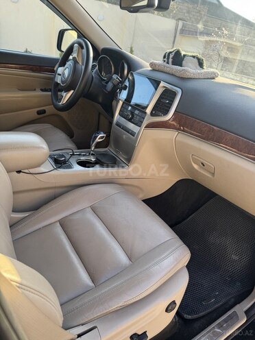 Jeep Grand Cherokee 2011, 260,000 km - 3.6 л - Bakı