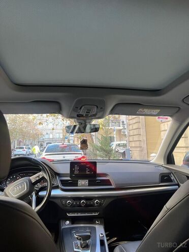 Audi Q5 2017, 45,000 km - 2.0 l - Bakı