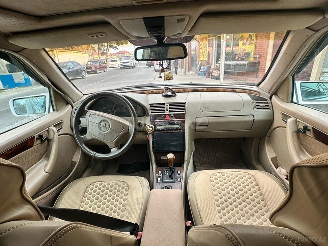 Mercedes C 230 1997, 270,189 km - 2.3 l - Bakı