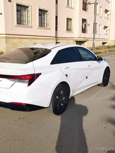 Hyundai Elantra 2021, 100,000 km - 1.6 l - Bakı