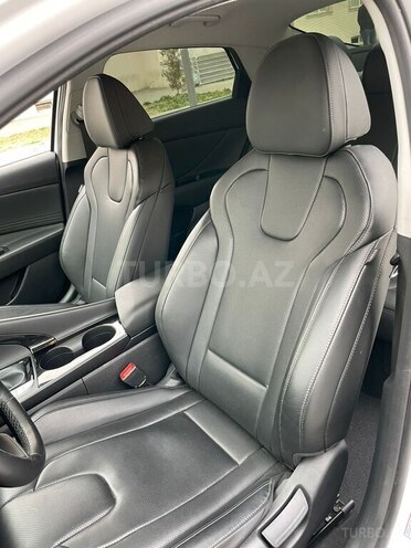 Hyundai Elantra 2021, 100,000 km - 1.6 l - Bakı