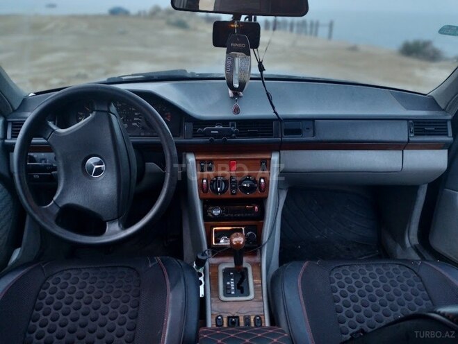 Mercedes E 230 1992, 400,000 km - 2.3 l - Bakı