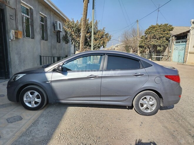 Hyundai Accent 2015, 110,000 km - 1.6 l - Gəncə