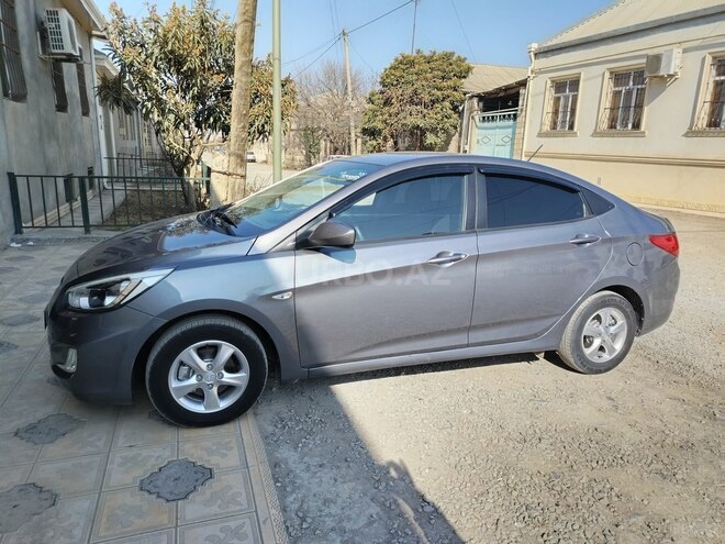 Hyundai Accent 2015, 110,000 km - 1.6 l - Gəncə