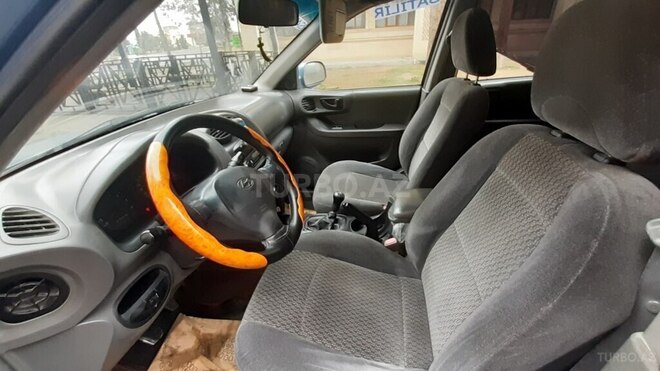 Hyundai Santa Fe 2001, 279,307 km - 2.4 l - Naftalan