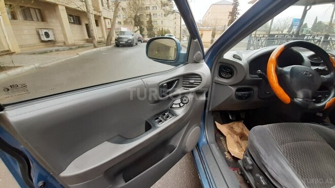 Hyundai Santa Fe 2001, 279,307 km - 2.4 l - Naftalan