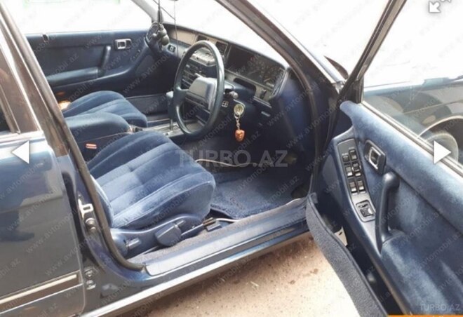 Toyota Crown 1989, 220,000 km - 2.2 l - Sumqayıt