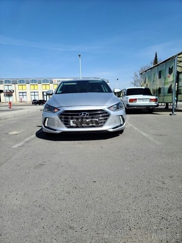 Hyundai Elantra 2018, 129,000 km - 2.0 л - Şəmkir