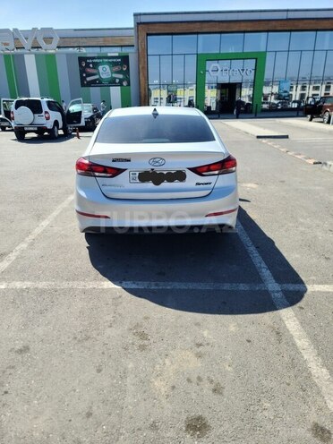 Hyundai Elantra 2018, 129,000 km - 2.0 л - Şəmkir