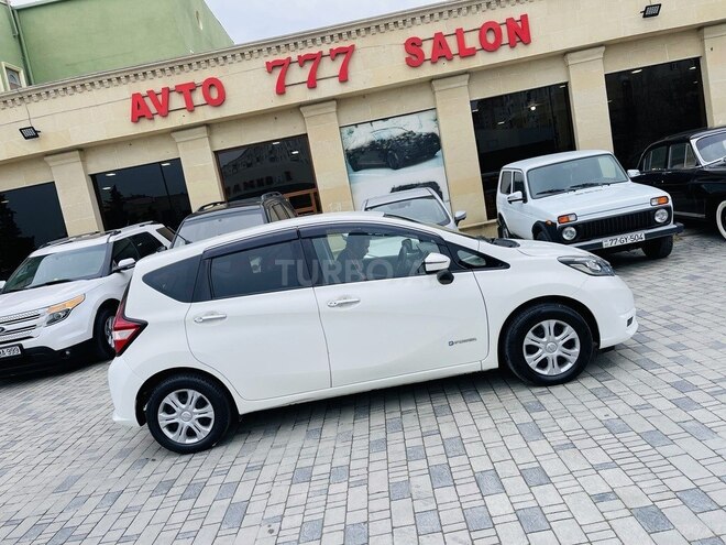 Nissan Note-4