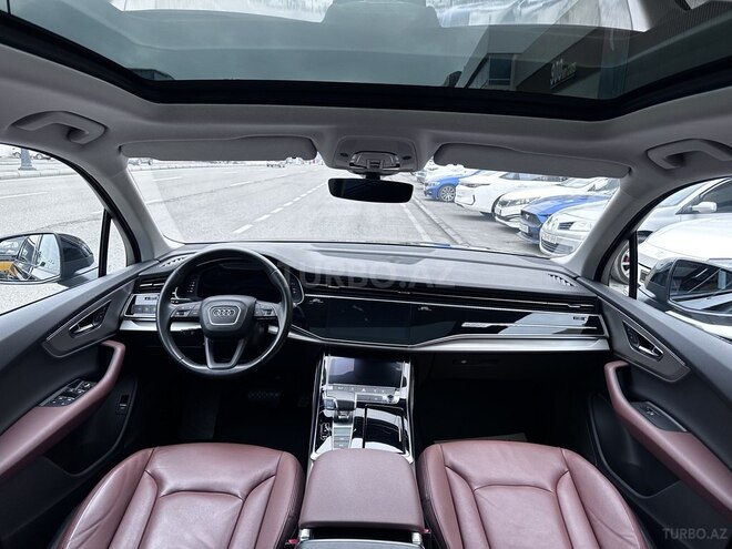 Audi Q7-23