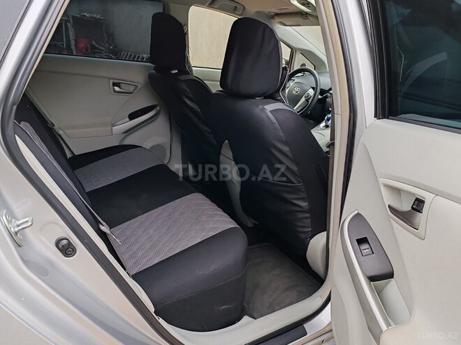 Toyota Prius 2013, 220,135 km - 1.8 л - Bakı