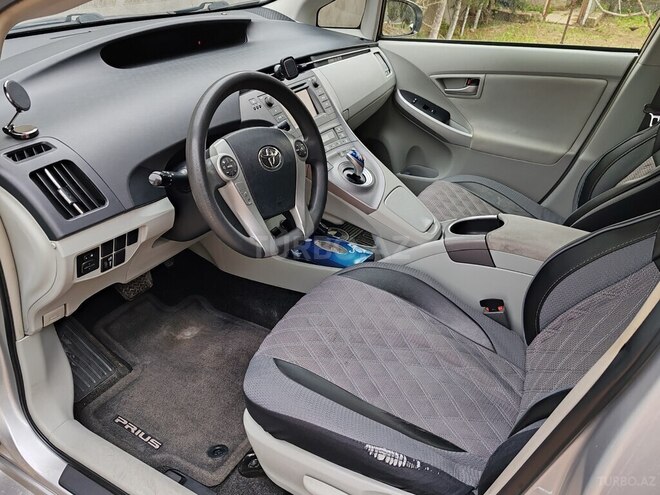 Toyota Prius 2013, 220,135 km - 1.8 л - Bakı