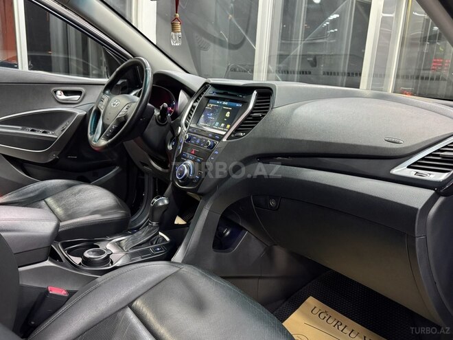 Hyundai Santa Fe-12