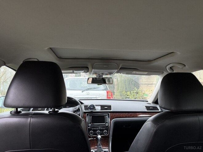 Volkswagen Passat (North America) 2012, 235,570 km - 2.5 л - Bakı