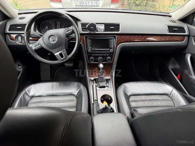 Volkswagen Passat (North America) 2012, 235,570 km - 2.5 л - Bakı