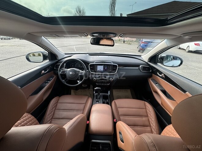Kia Sorento-12