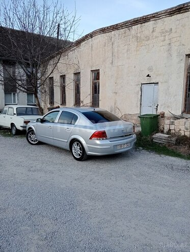 Opel Astra 2008, 280,000 km - 1.3 l - Zaqatala