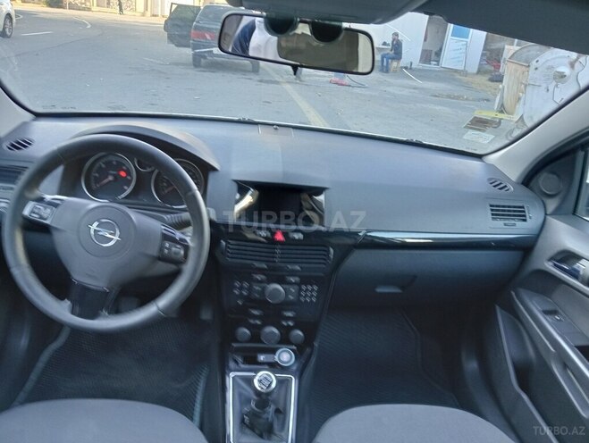 Opel Astra 2008, 280,000 km - 1.3 l - Zaqatala