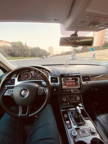Volkswagen Touareg-8