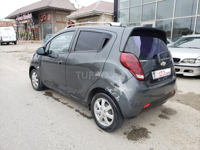 Chevrolet Spark-9