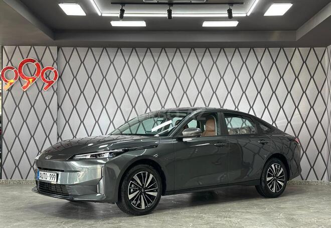 Changan Qiyuan A05 2025, 0 km - 1.5 л - Bakı