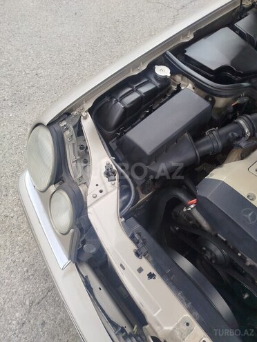 Mercedes E 200 1998, 329,000 km - 2.0 l - Xaçmaz
