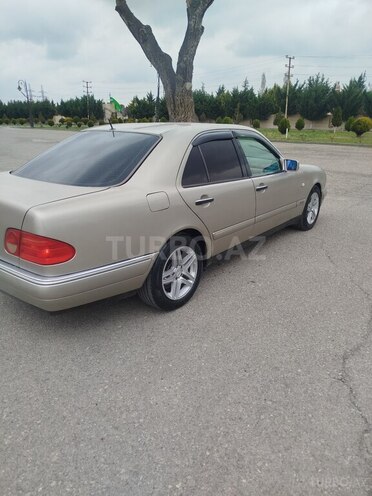 Mercedes E 200 1998, 329,000 km - 2.0 l - Xaçmaz