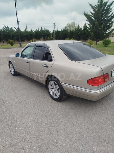 Mercedes E 200 1998, 329,000 km - 2.0 l - Xaçmaz