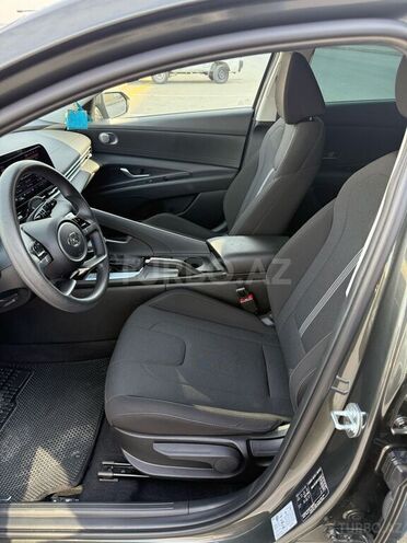 Hyundai Elantra 2023, 18,700 km - 1.6 l - Bakı