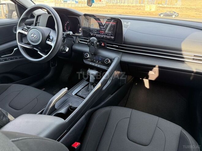Hyundai Elantra 2023, 18,700 km - 1.6 l - Bakı