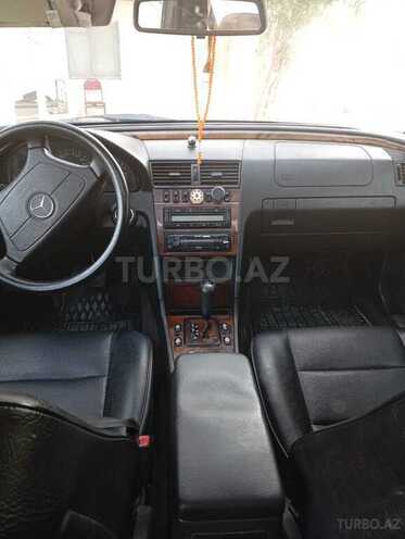 Mercedes C 240 2000, 342,000 km - 2.4 л - Bakı